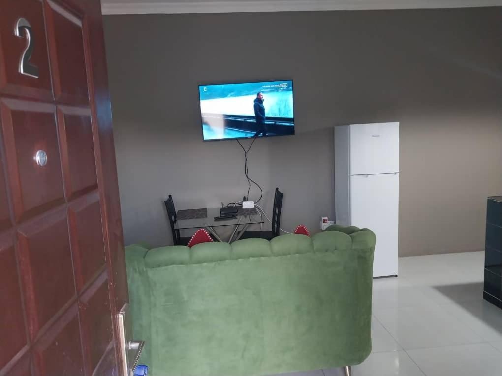 Emmrose Apartments Chingola Ngoại thất bức ảnh