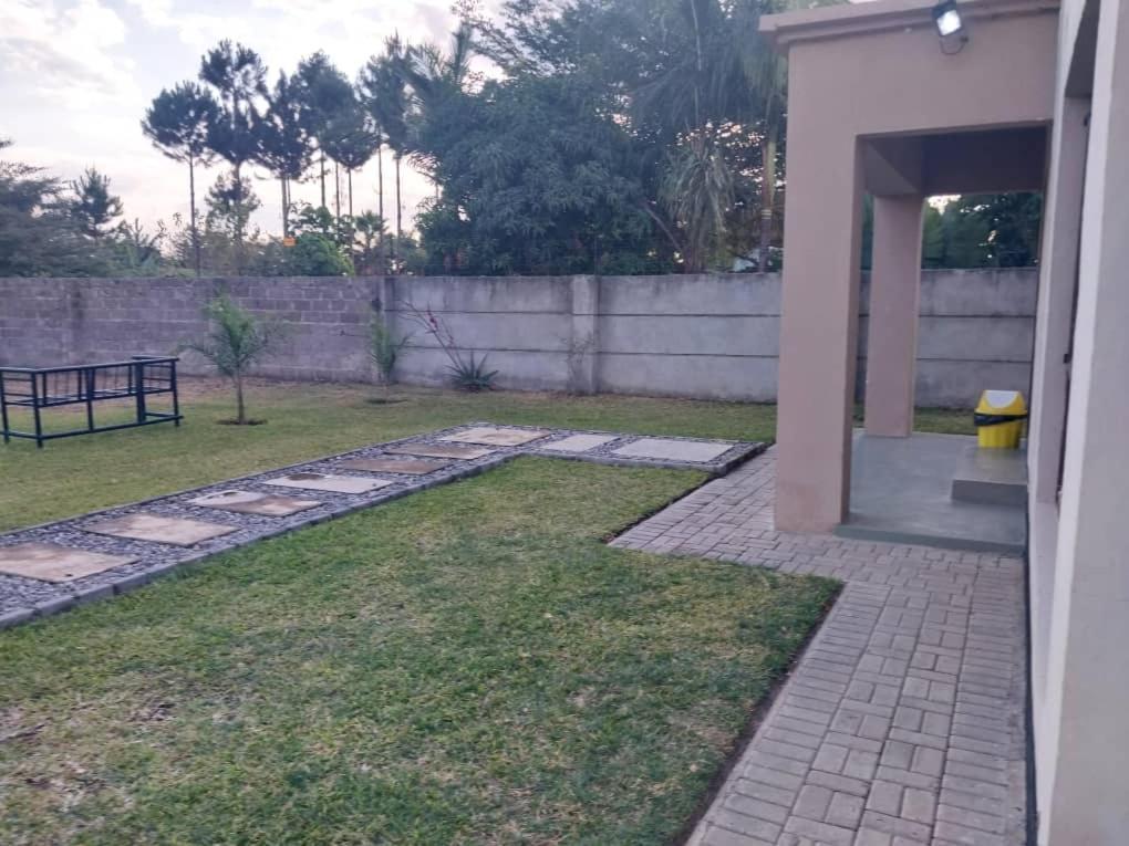 Emmrose Apartments Chingola Ngoại thất bức ảnh